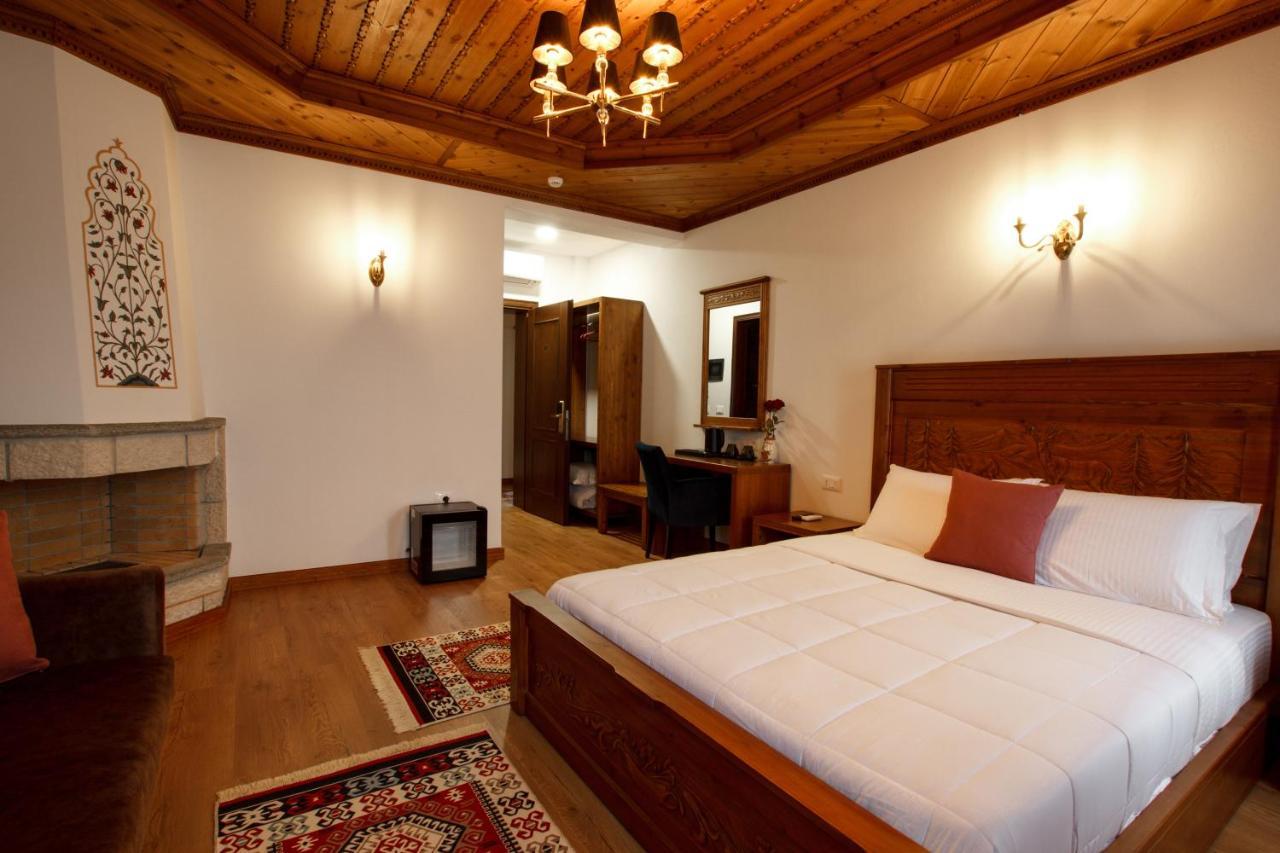 Rose Garden Hotel Gjirokastra Kültér fotó