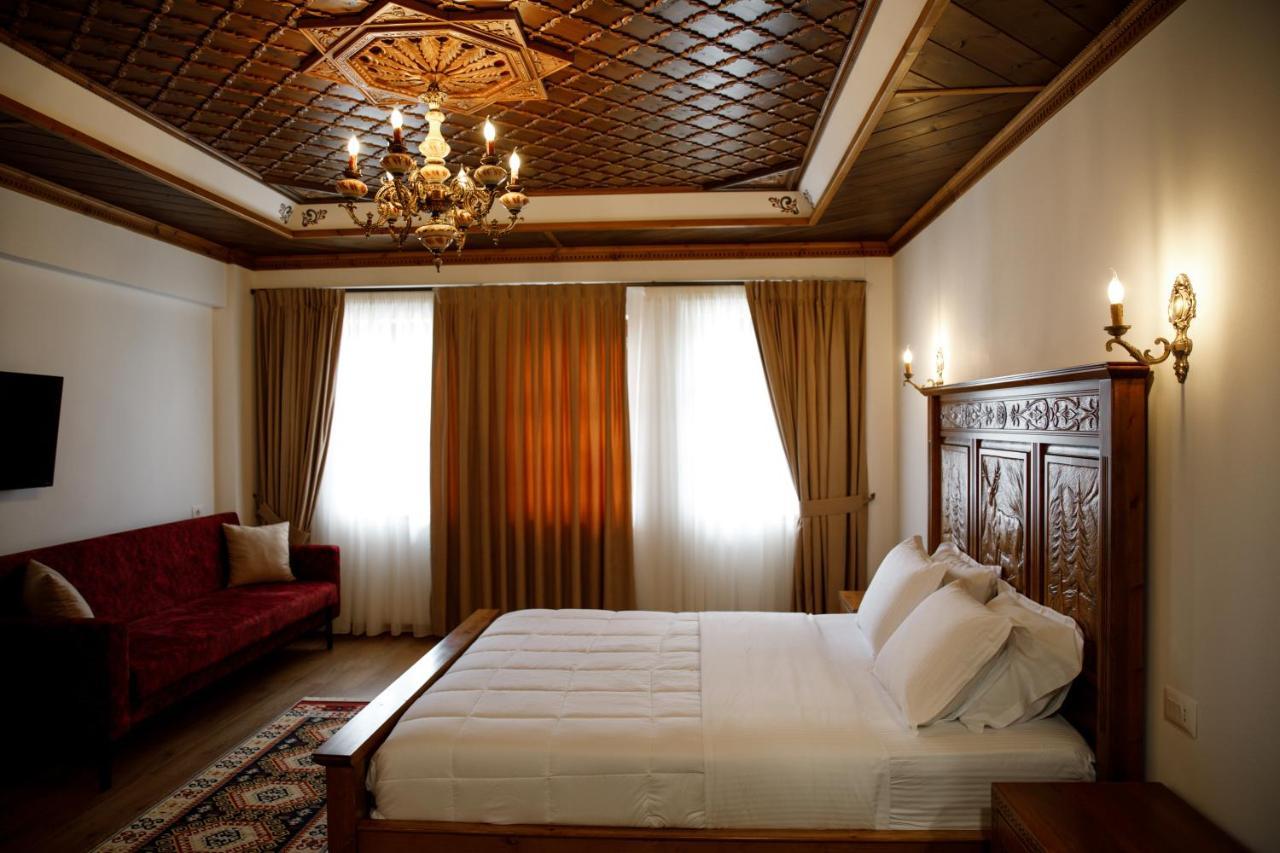 Rose Garden Hotel Gjirokastra Kültér fotó