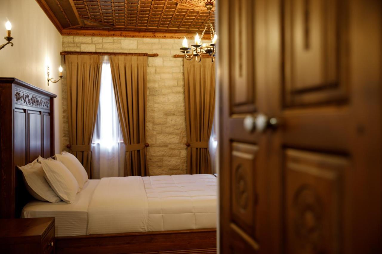 Rose Garden Hotel Gjirokastra Kültér fotó