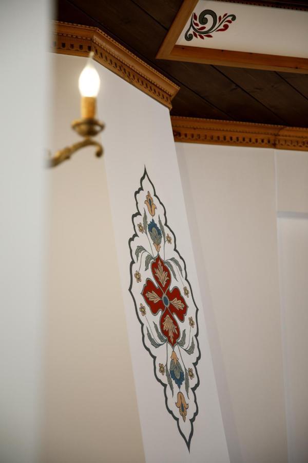 Rose Garden Hotel Gjirokastra Kültér fotó