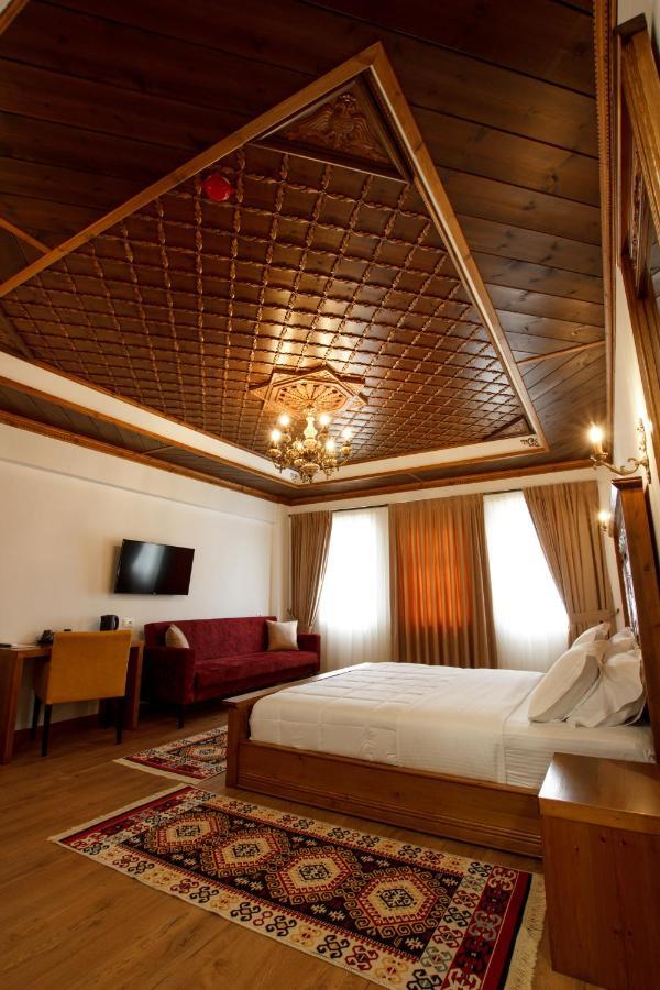 Rose Garden Hotel Gjirokastra Kültér fotó