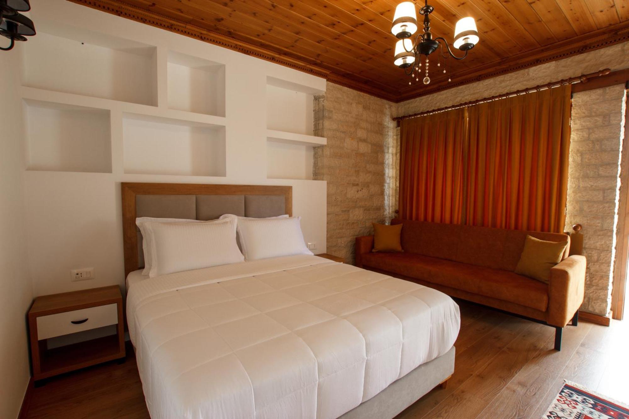 Rose Garden Hotel Gjirokastra Kültér fotó